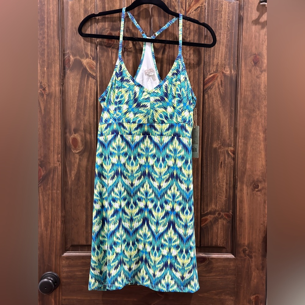 NWT adjustable racer back dress with built in bra. Great for outdoor activities